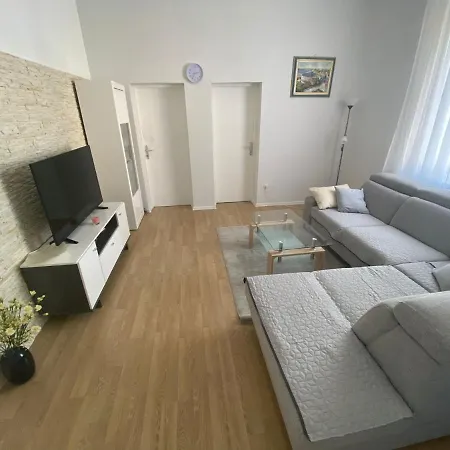 Luseven - Vacation Near To And Apartman *