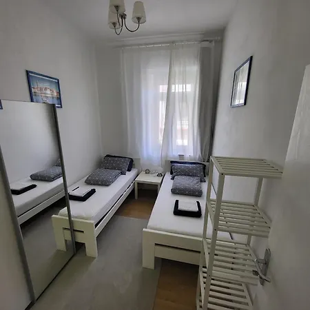 Luseven - Vacation Near To And Apartment Pula