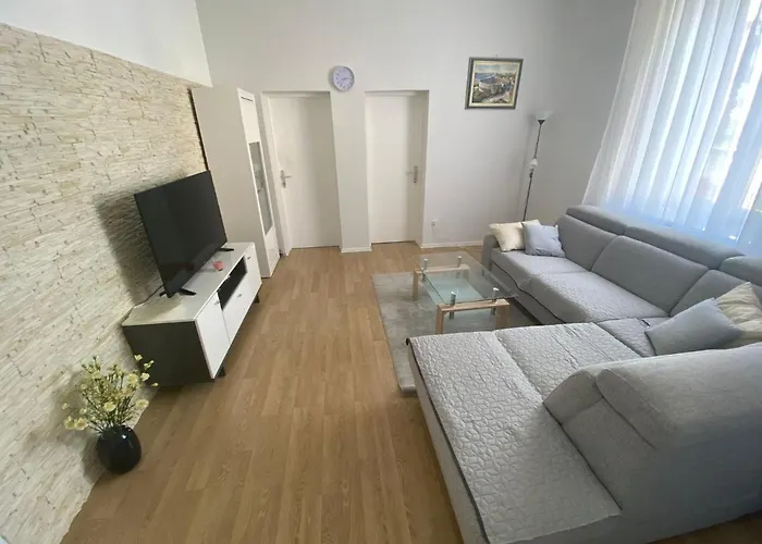 Luseven - Vacation Near To And Apartman *